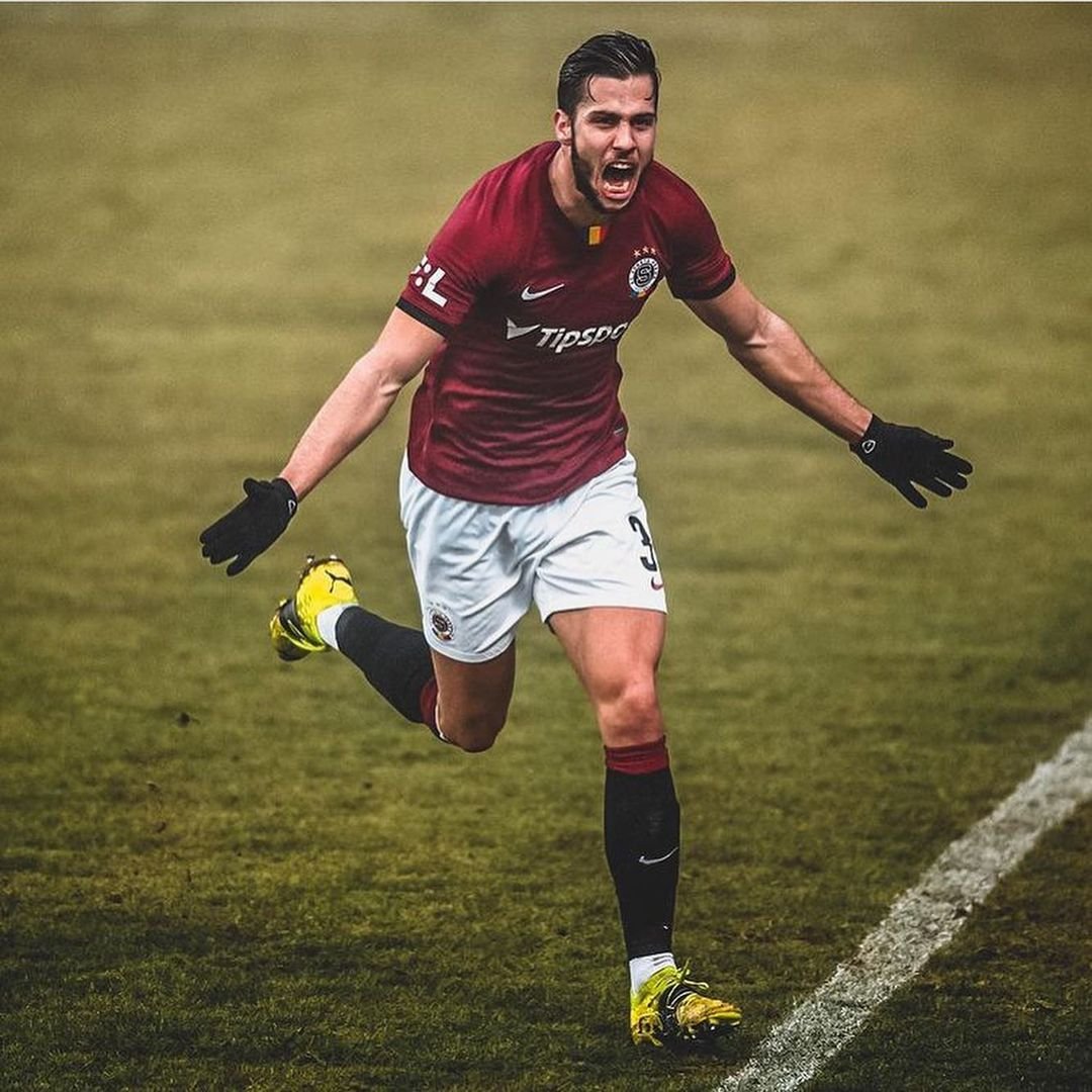 Dávid Hancko se stává kmenovým hráčem Sparty❤️ Smlouvu podepsal do roku 2024  a přibližná částka je 2.5 milionu euro ❤️❤️❤️ #acspartapraha #acsparta #transfer #transfers